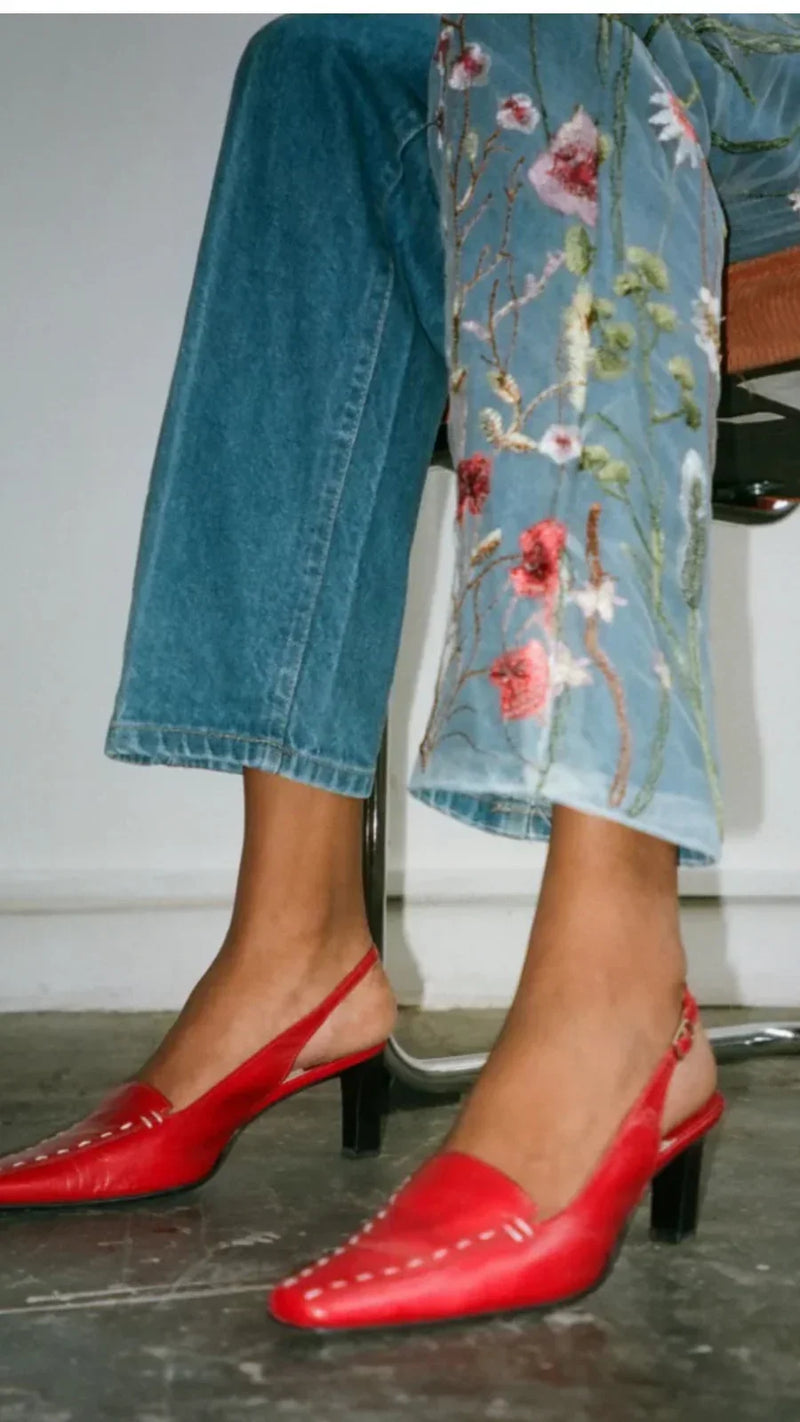 Conscious Transitional Dressing: SS23 Trends and Versatile Pieces