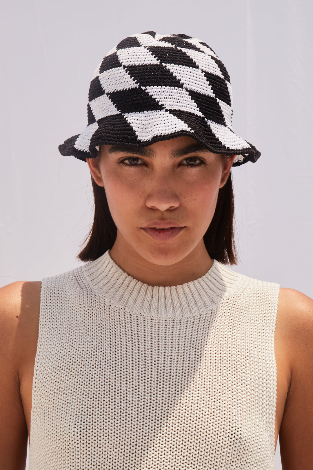 CROCHET KNIT BUCKET HAT - BLACK & WHITE – Lone Design Club display picture 1