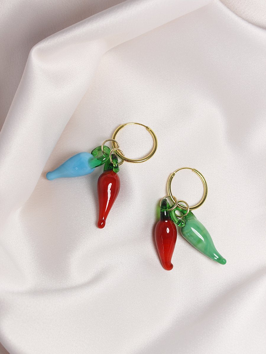 Peppers made of glass, colourful and on gold hoops