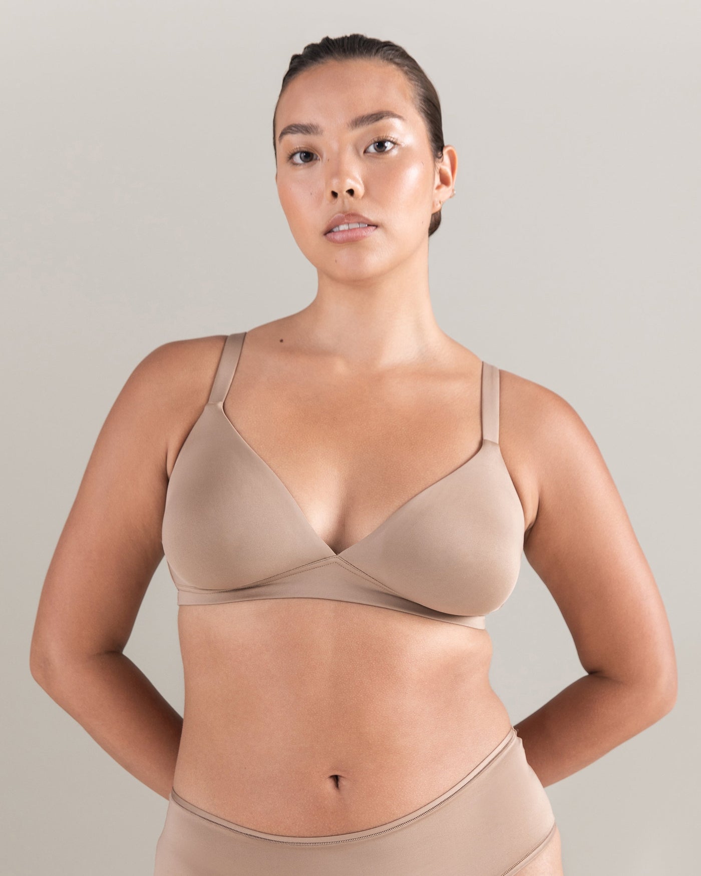 The Easy Does It Bralette Second Skin - Bare 03