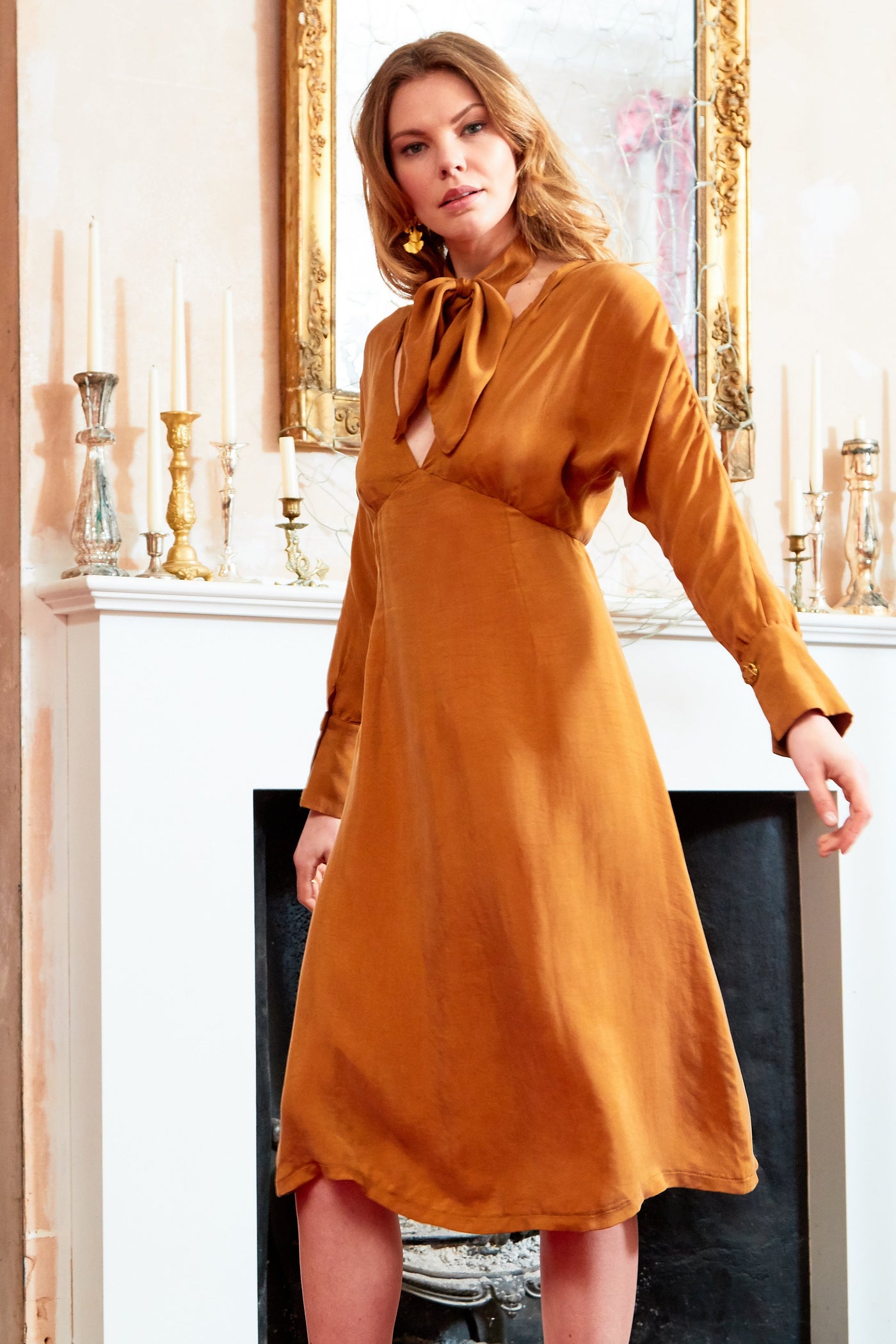 Shay - Hand Crafted Long Sleeve Backless Midi Dress