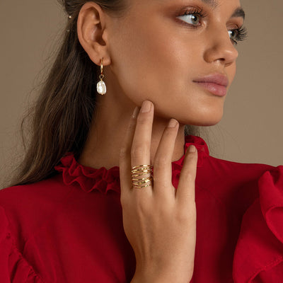 Venus Gold Hoop Earrings With Keshi Pearl Charm